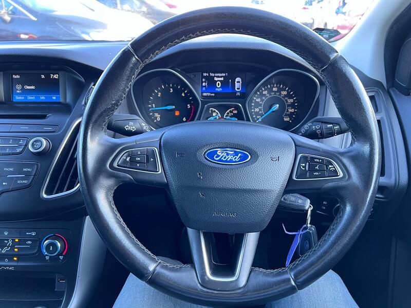 FORD FOCUS