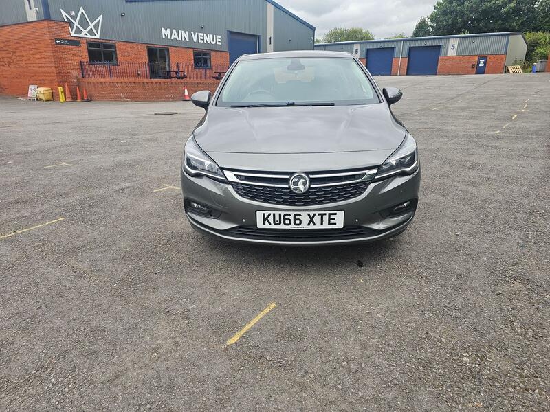 VAUXHALL ASTRA