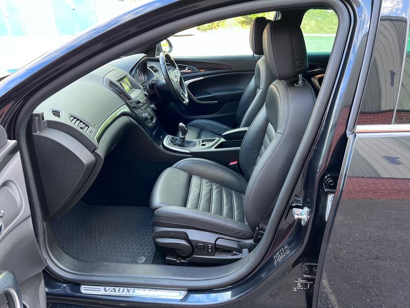 VAUXHALL INSIGNIA