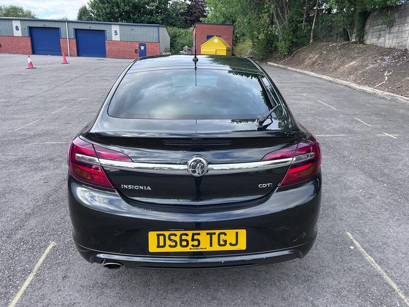 VAUXHALL INSIGNIA