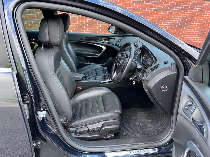 VAUXHALL INSIGNIA