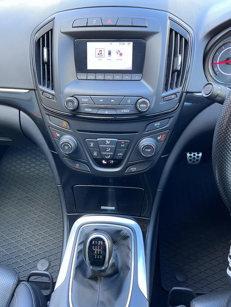 VAUXHALL INSIGNIA