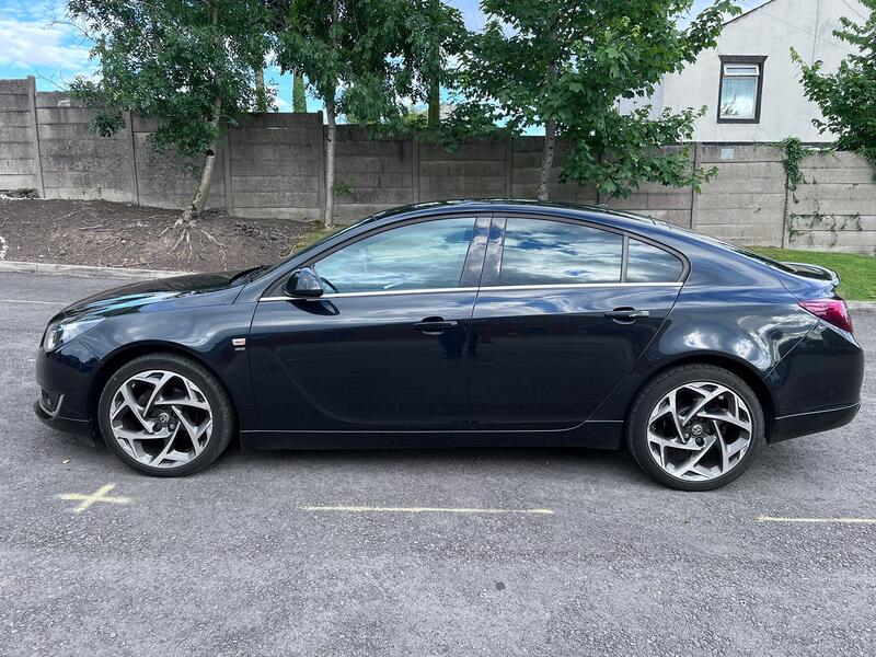 VAUXHALL INSIGNIA
