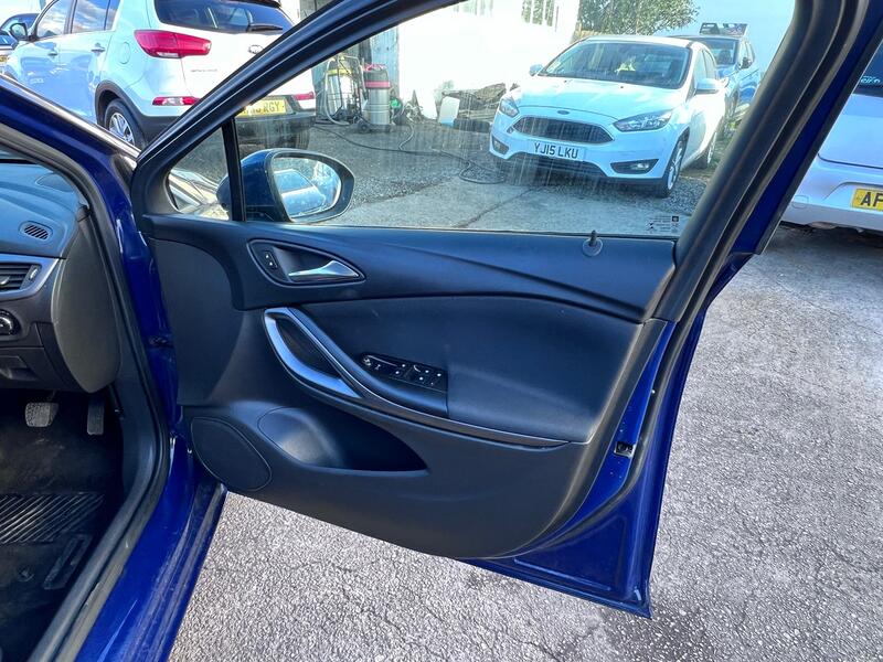 VAUXHALL ASTRA