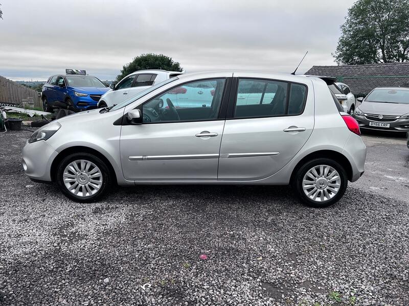 RENAULT CLIO