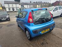 PEUGEOT 107
