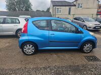PEUGEOT 107
