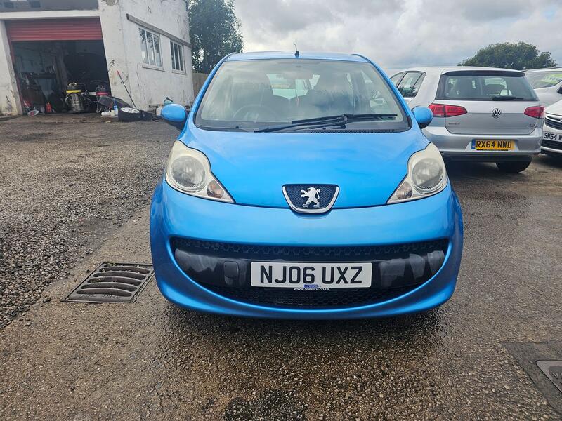 PEUGEOT 107