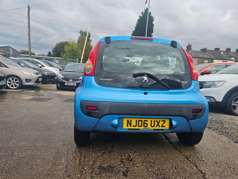 PEUGEOT 107