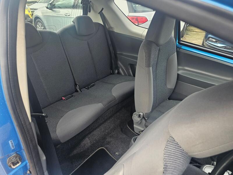 PEUGEOT 107