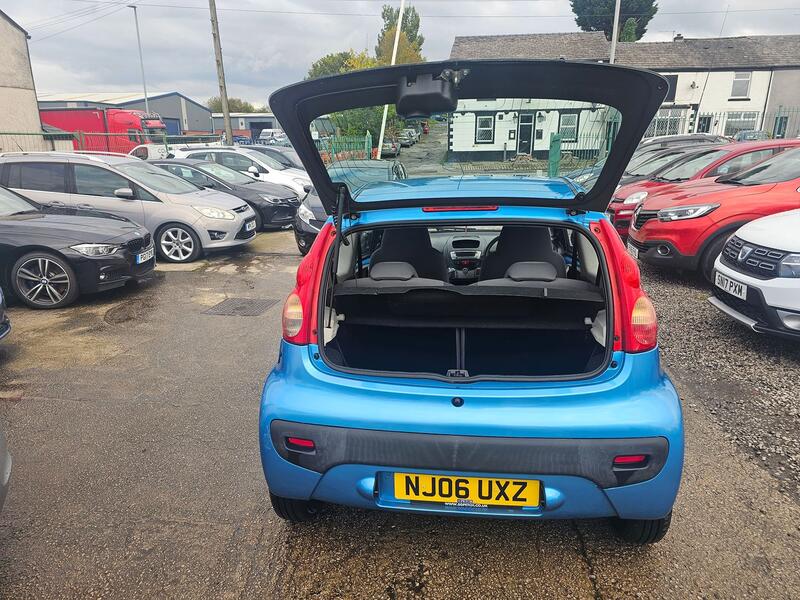 PEUGEOT 107