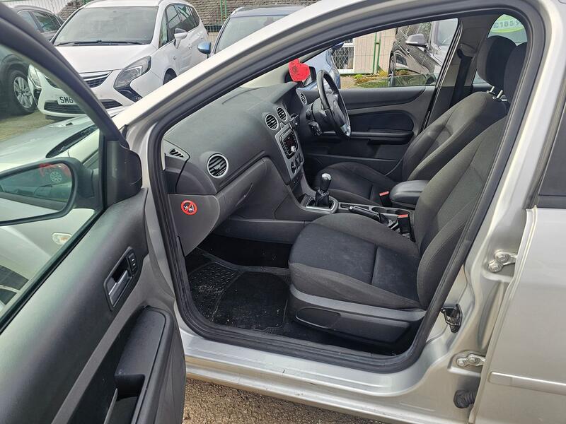 FORD FOCUS