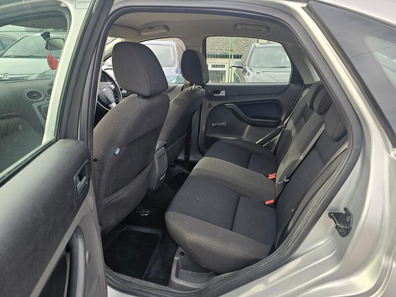 FORD FOCUS