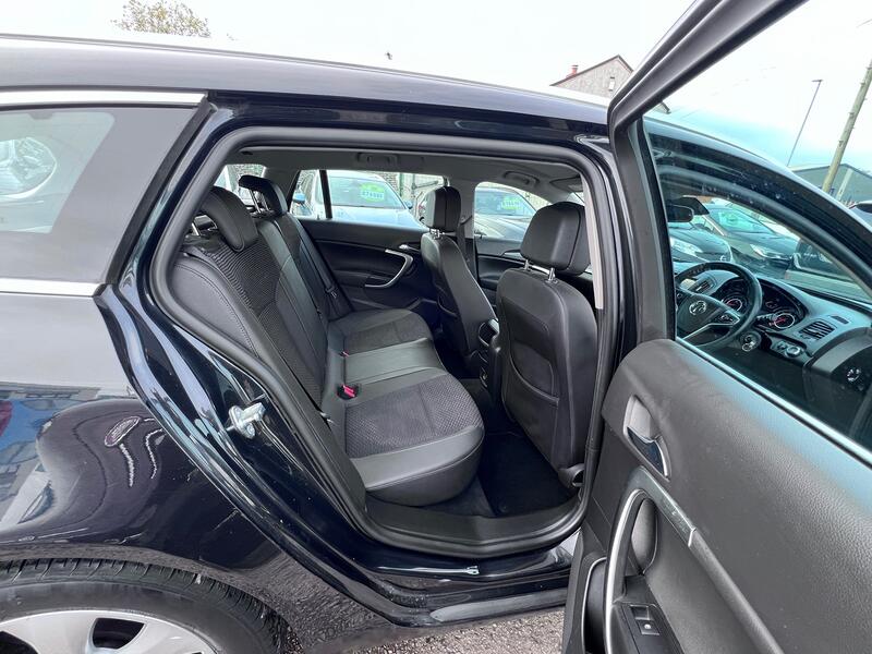 VAUXHALL INSIGNIA