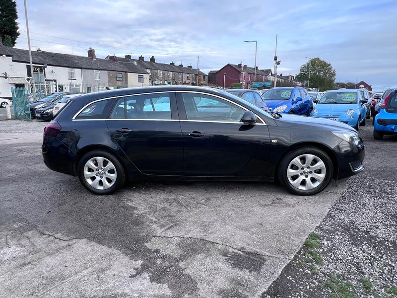 VAUXHALL INSIGNIA