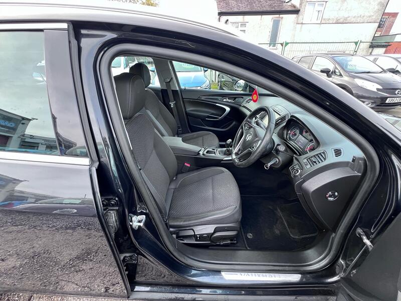 VAUXHALL INSIGNIA
