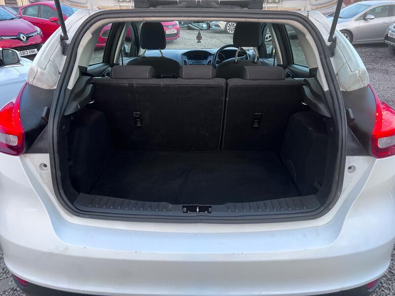 FORD FOCUS