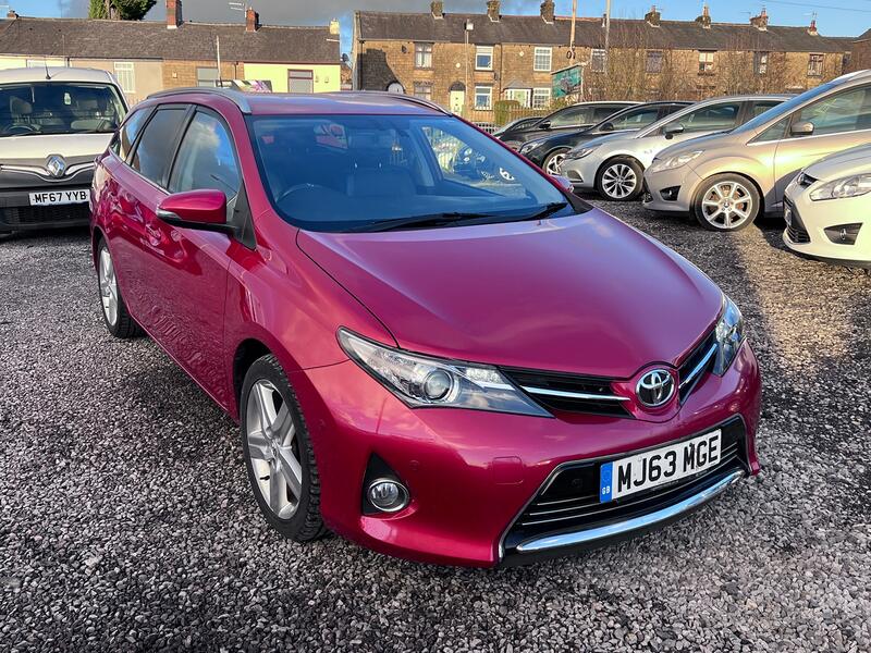 TOYOTA AURIS