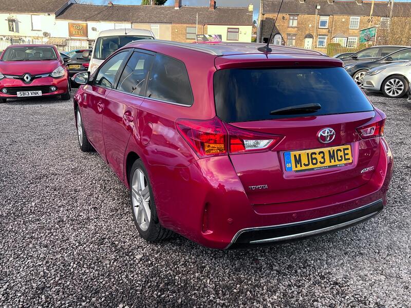 TOYOTA AURIS