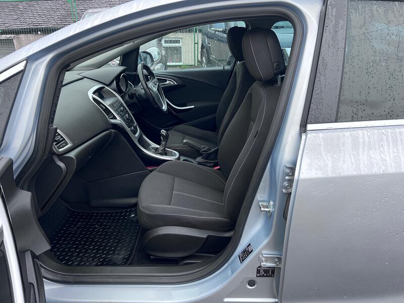 VAUXHALL ASTRA