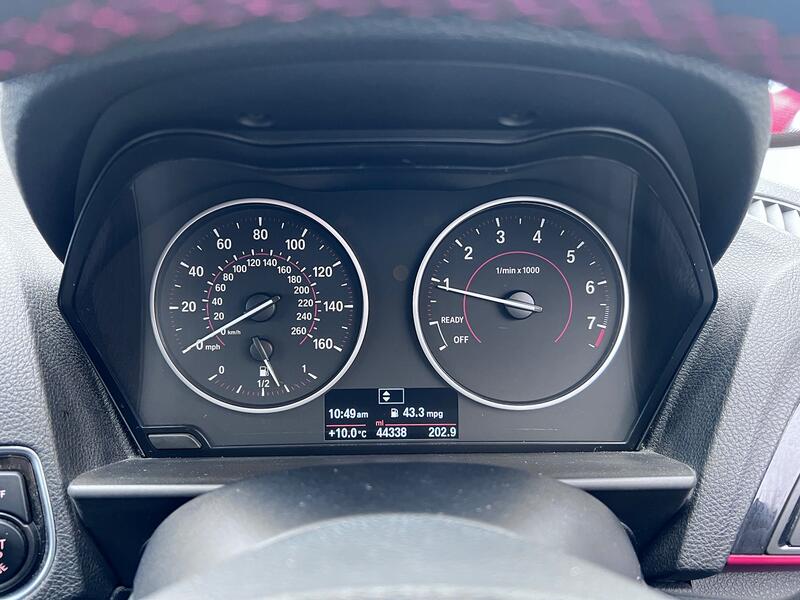 BMW 1 SERIES