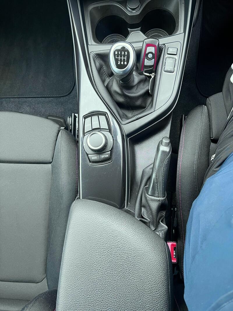 BMW 1 SERIES