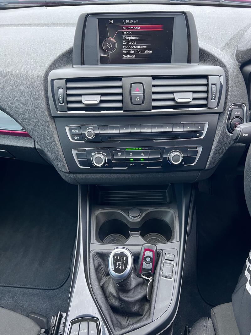 BMW 1 SERIES