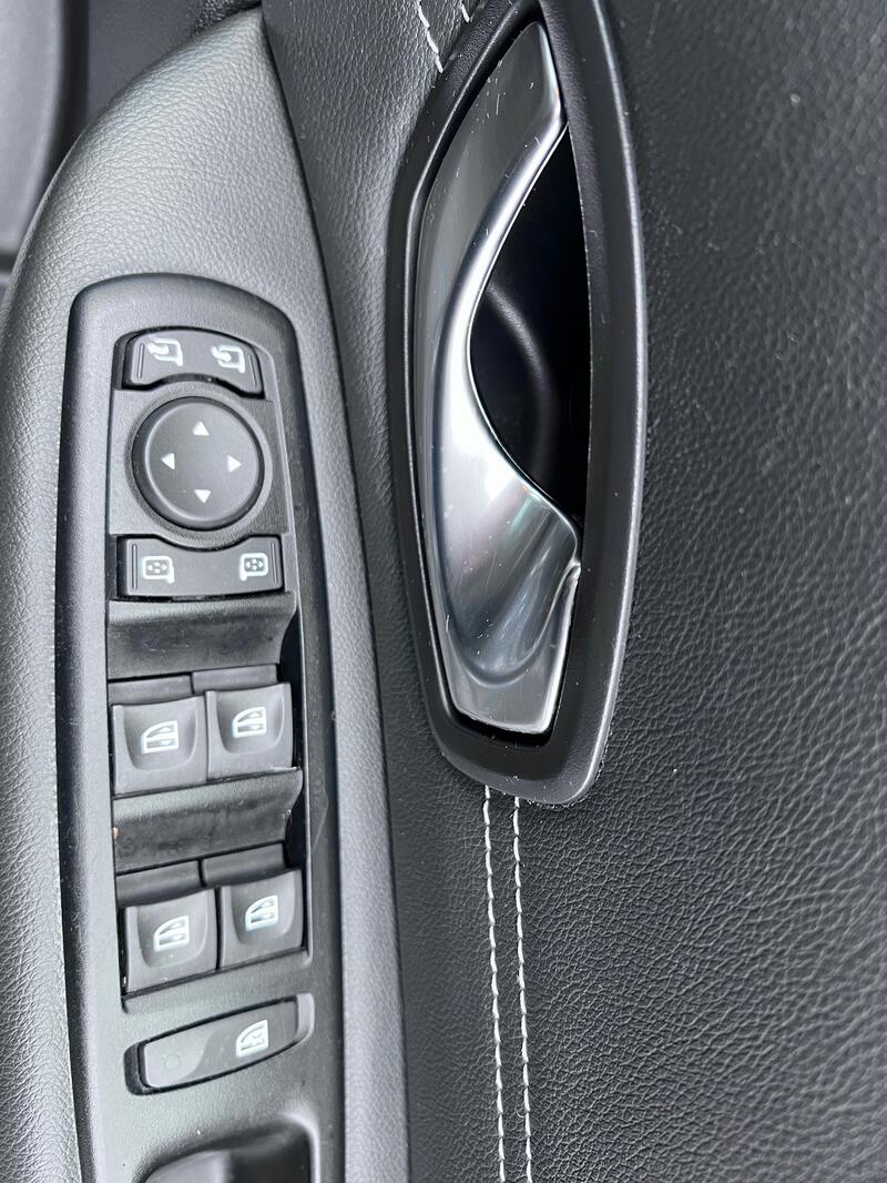 RENAULT SCENIC