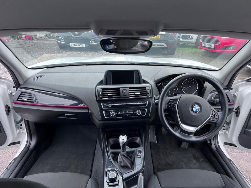 BMW 1 SERIES