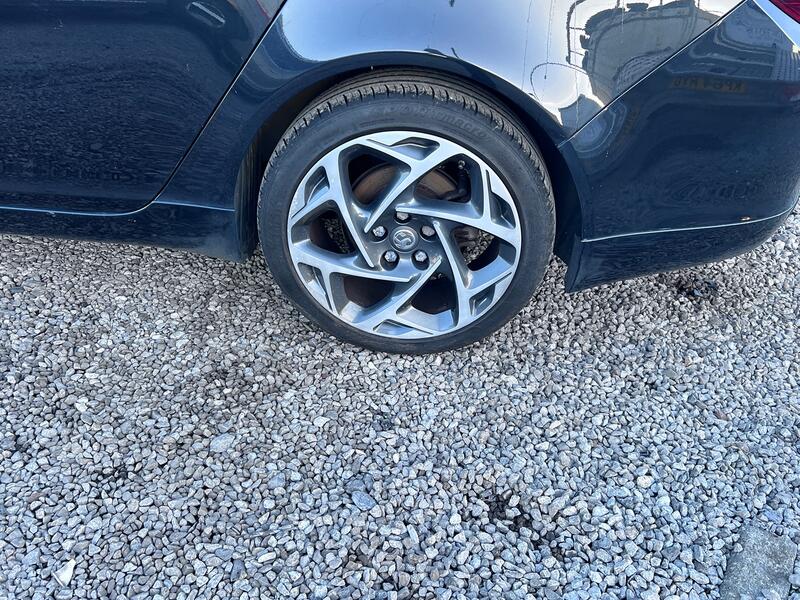 VAUXHALL INSIGNIA