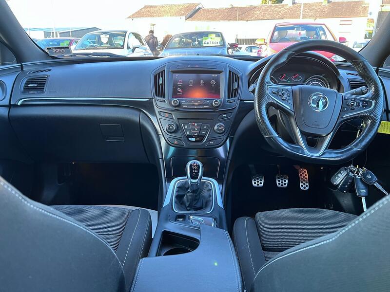 VAUXHALL INSIGNIA