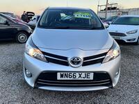 TOYOTA VERSO