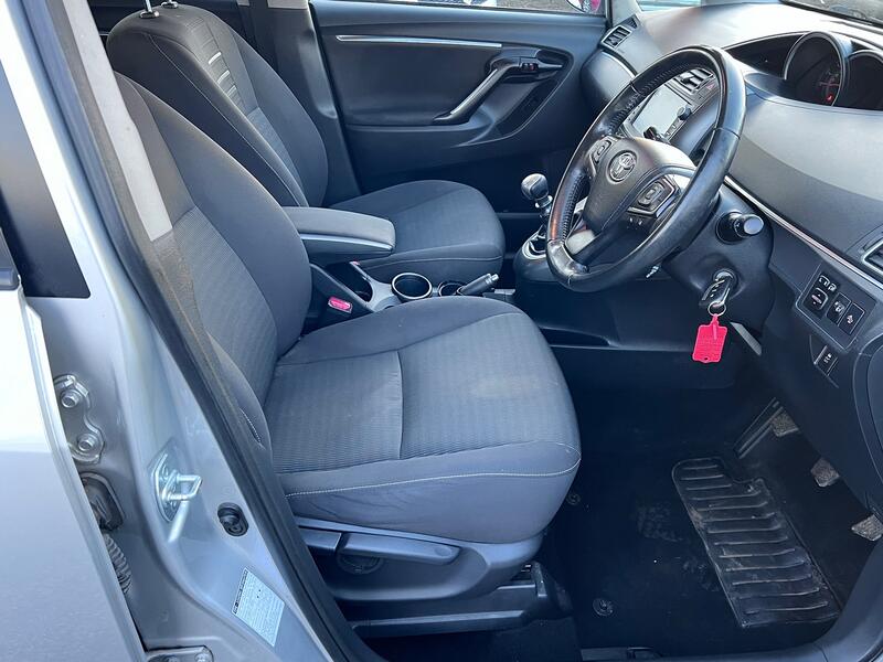 TOYOTA VERSO