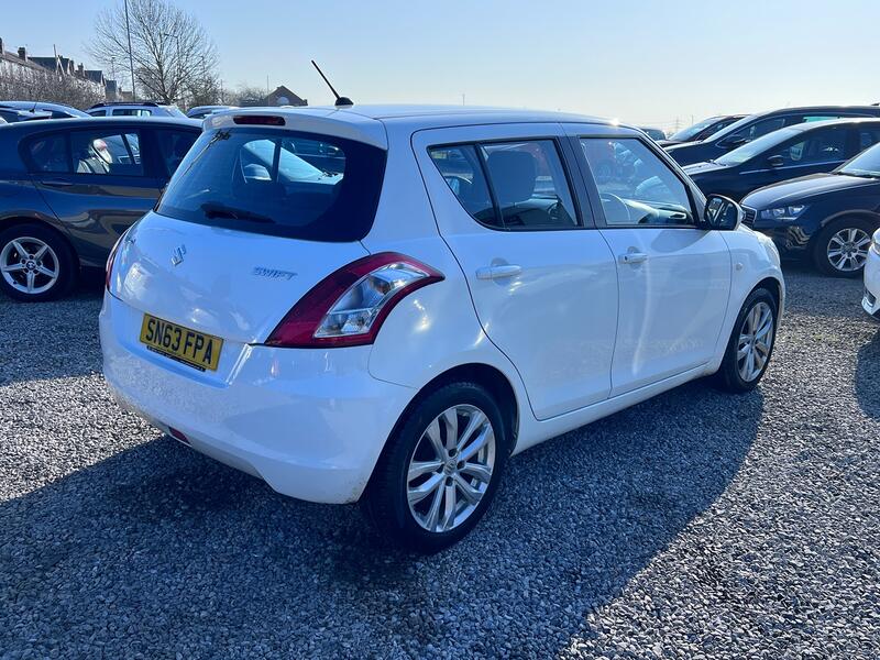 SUZUKI SWIFT