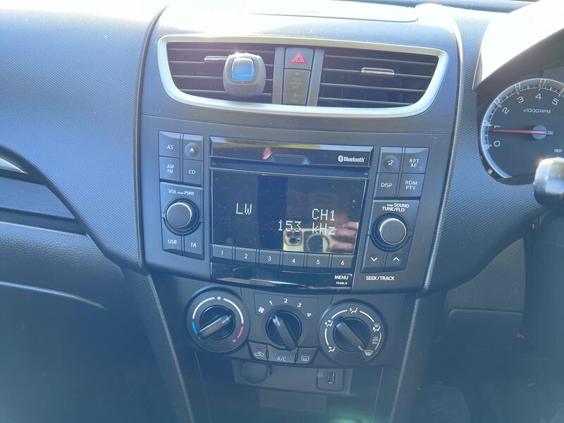SUZUKI SWIFT
