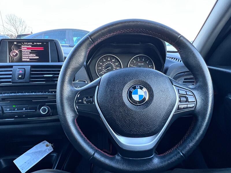 BMW 1 SERIES