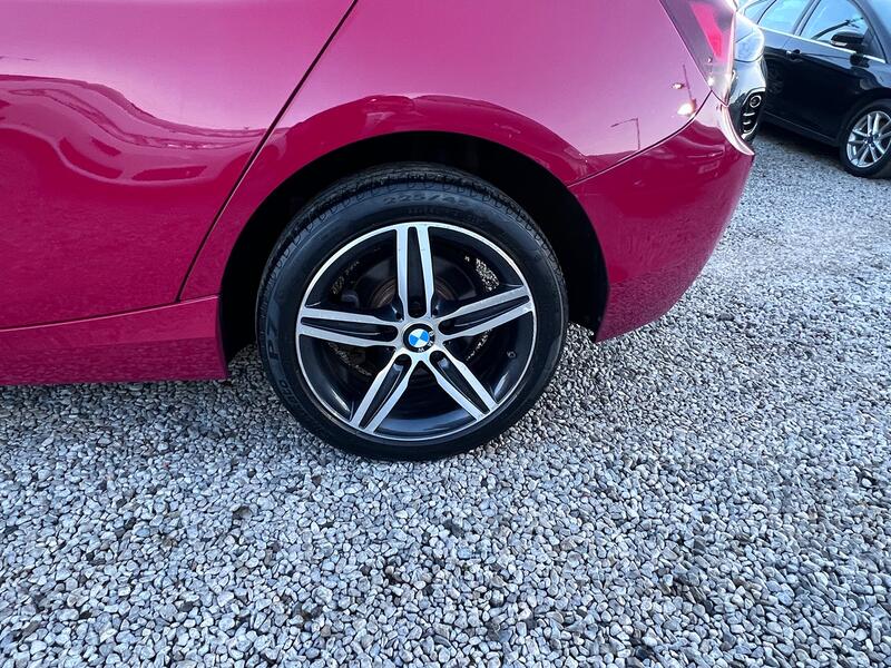 BMW 1 SERIES