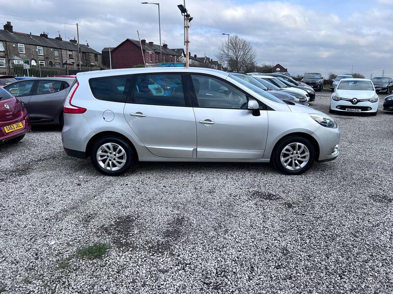 RENAULT GRAND SCENIC