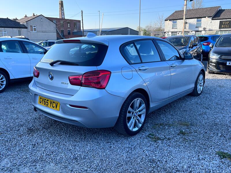 BMW 1 SERIES