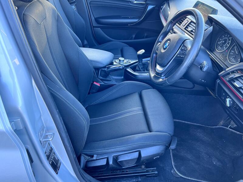 BMW 1 SERIES