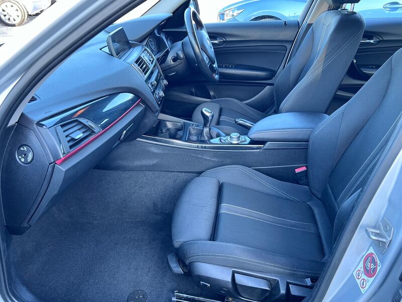 BMW 1 SERIES