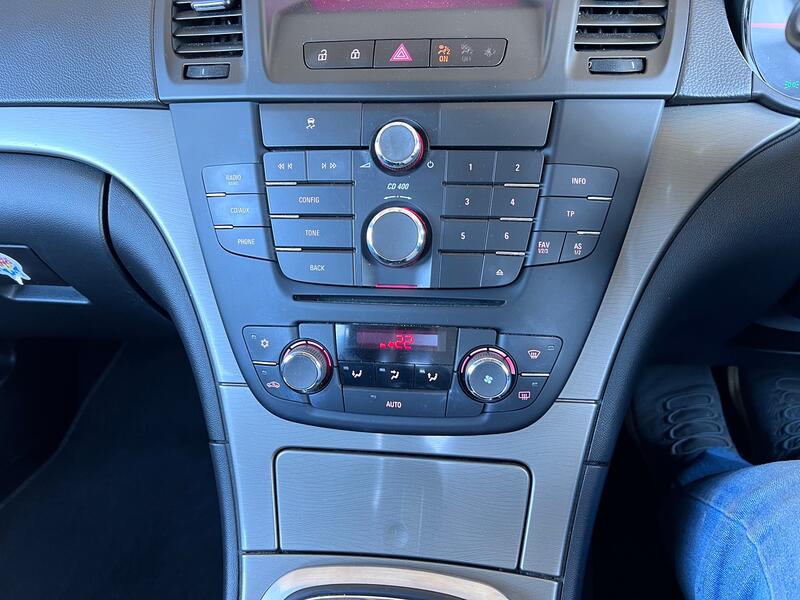 VAUXHALL INSIGNIA