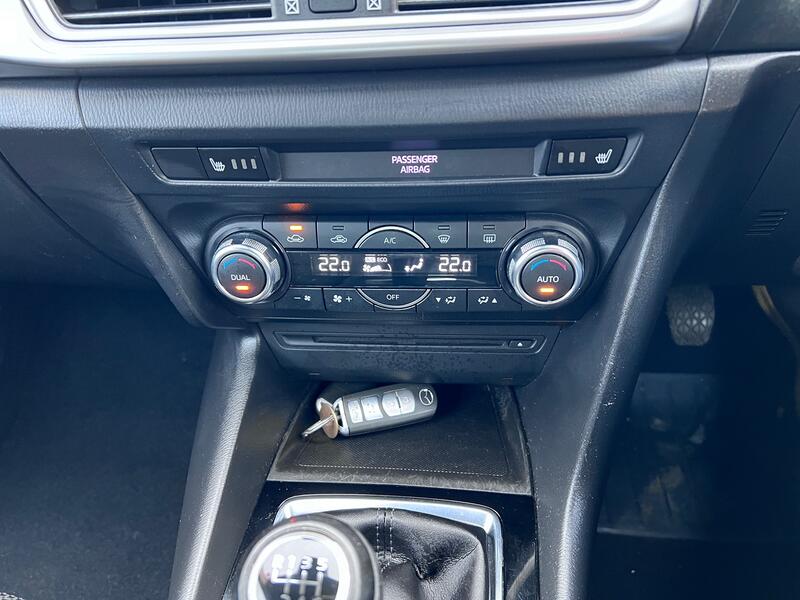 MAZDA MAZDA3