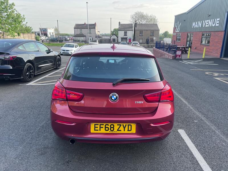 BMW 1 SERIES
