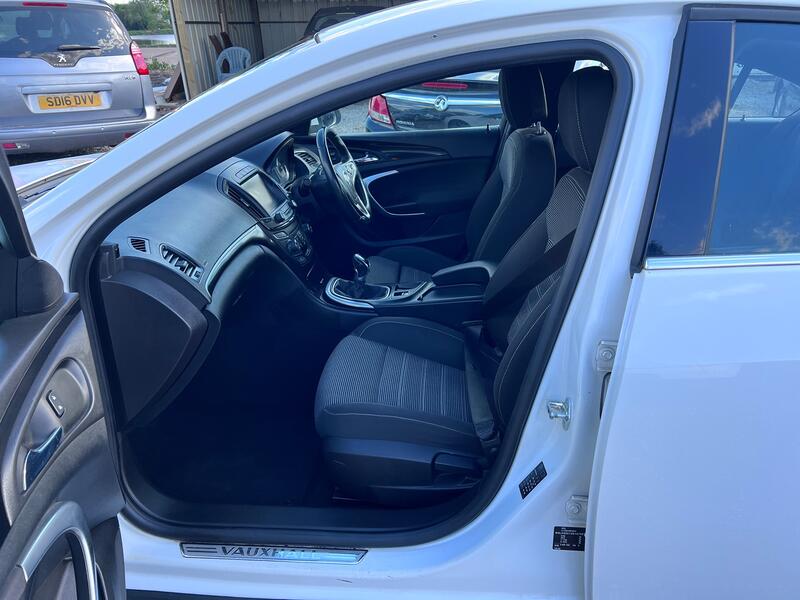 VAUXHALL INSIGNIA