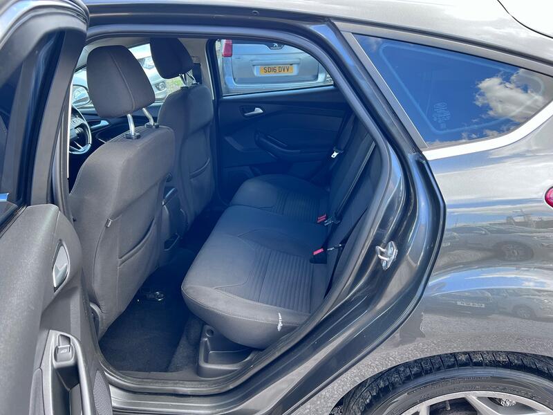 FORD FOCUS