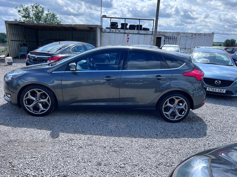 FORD FOCUS