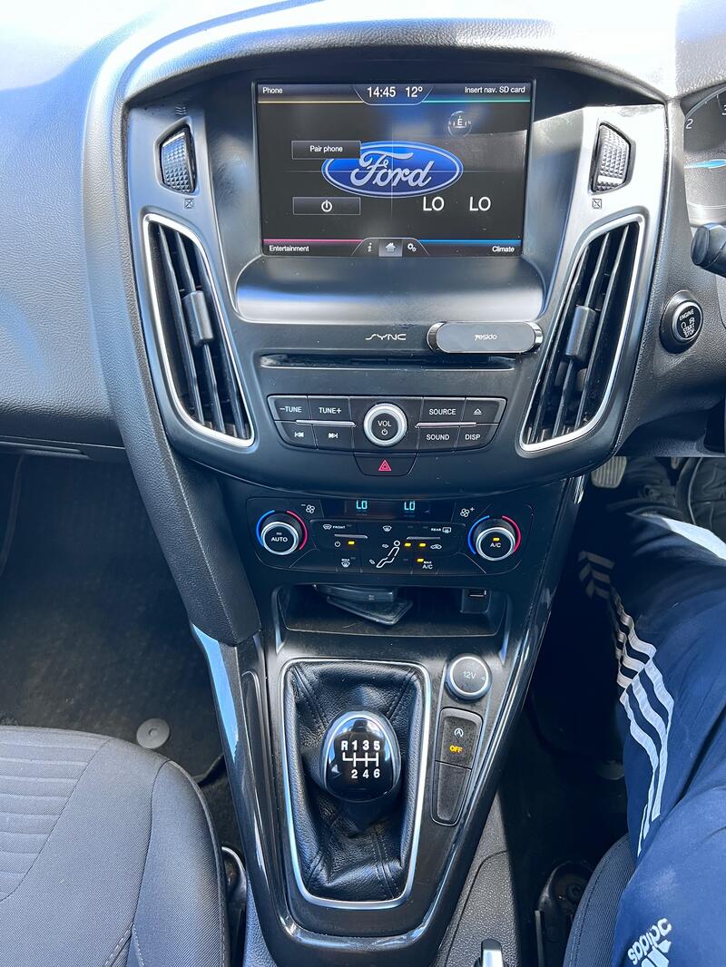 FORD FOCUS