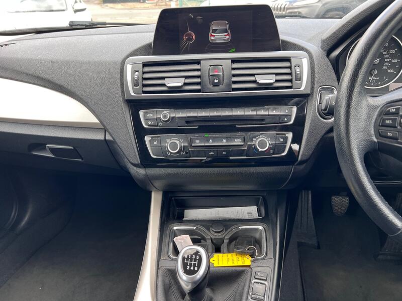 BMW 1 SERIES