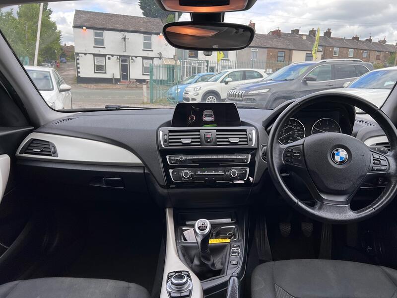 BMW 1 SERIES